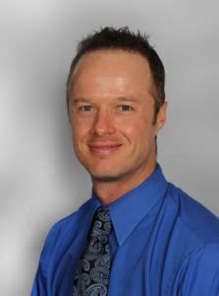 Dr. Andrew Sprunger, MD – Castleton, IN