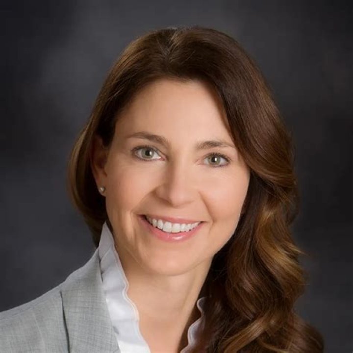 Dr. Kathleen Garvey, MD – Oconomowoc, WI