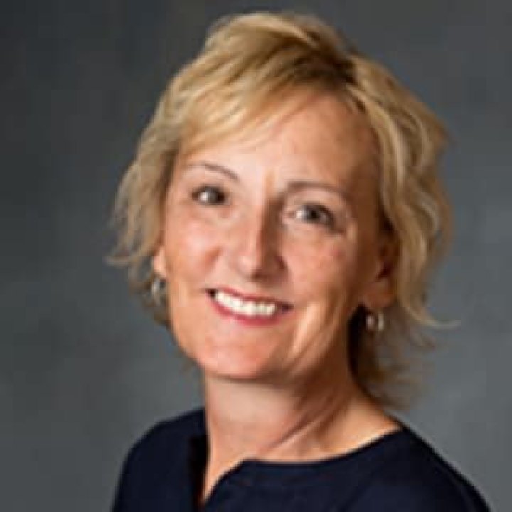 Dr. Ladona Schmidt, MD – Holton, KS