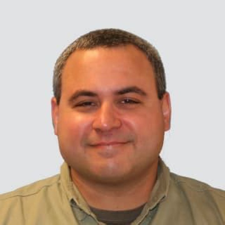 Dr. Manuel Mendoza, MD – New London, WI