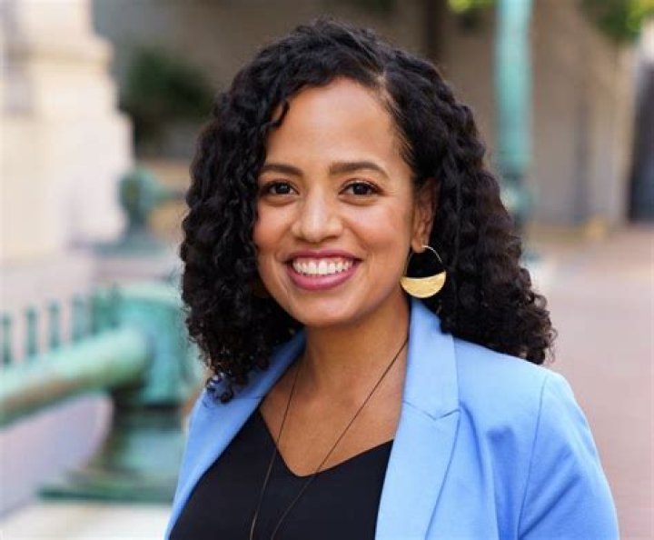 Shana Simmons – Galesburg, IL